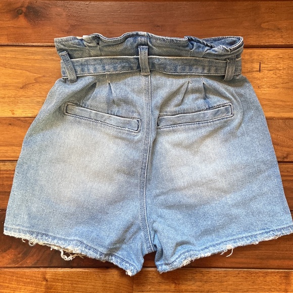 NWT SO High Rise Paperbag Waist Denim Mom Shorts 1 - Picture 6 of 13